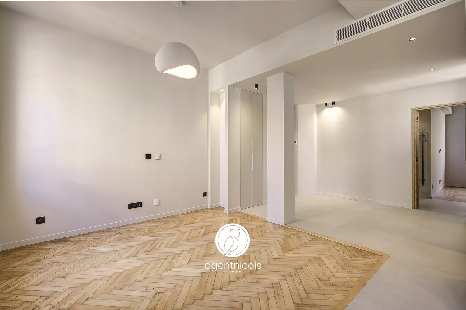 Property photo in Carre d'Or