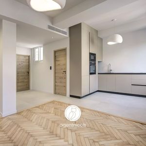 Property in Carre d'Or
