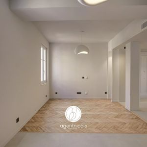 Property in Carre d'Or