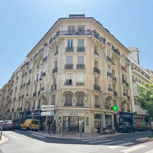 Property in Carre d'Or