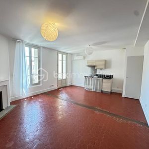 Property in Carre d'Or