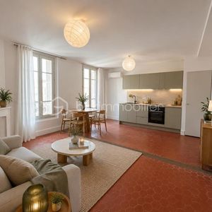 Property in Carre d'Or