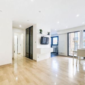 Property in Carre d'Or