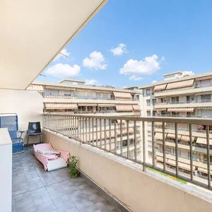 Property in Musicians Quarter