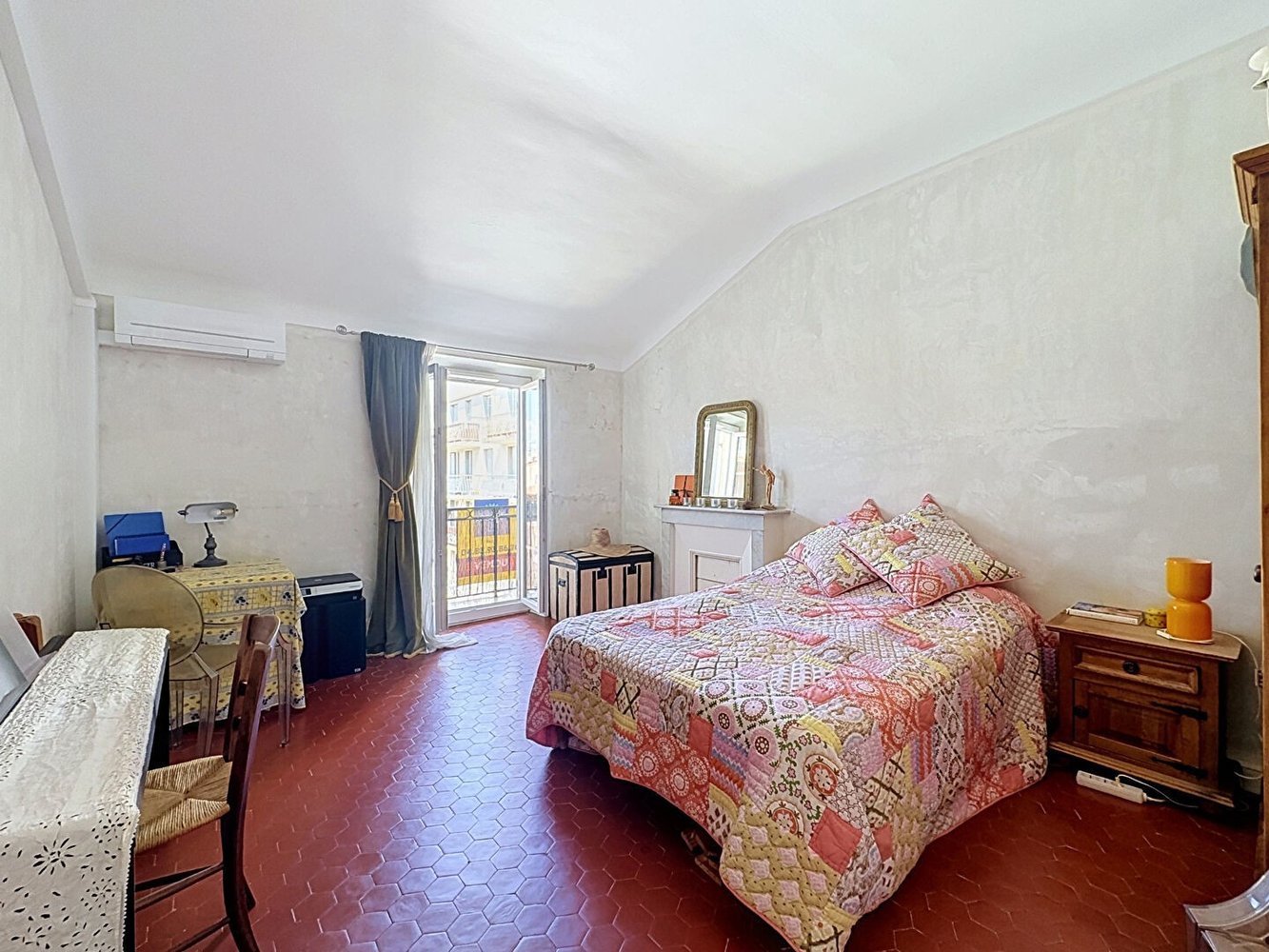 Property photo in Port