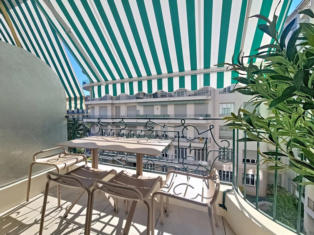 Property photo in Carre d'Argent