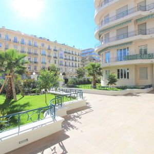 Property in Carre d'Argent