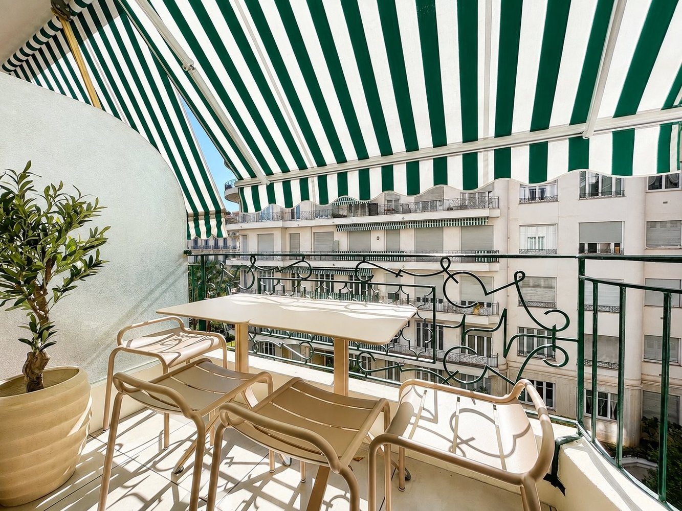 Property photo in Carre d'Argent
