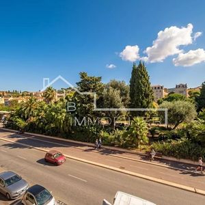 Property in Carre d'Argent