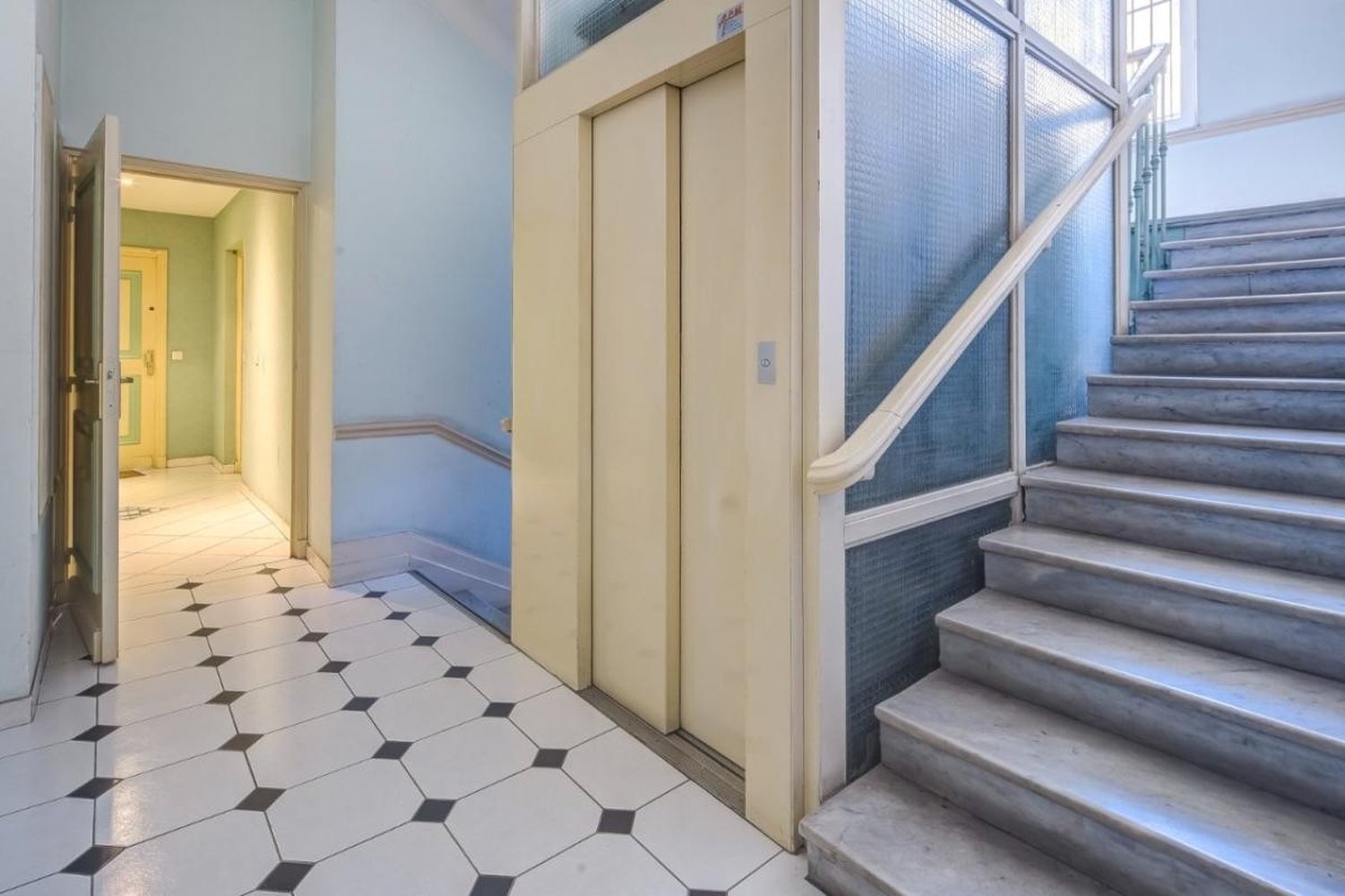 Property photo in Carre d'Argent