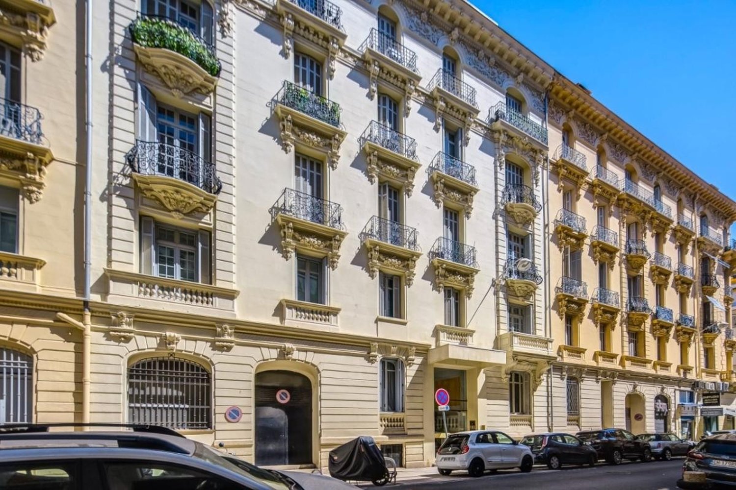 Property photo in Carre d'Argent