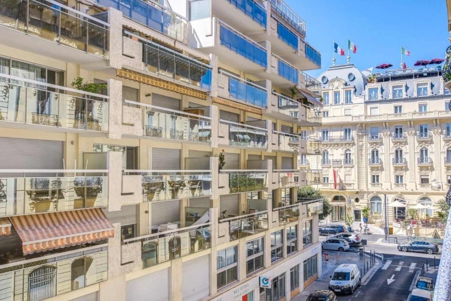 Property photo in Carre d'Argent