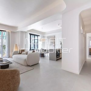 Property in Carre d'Argent