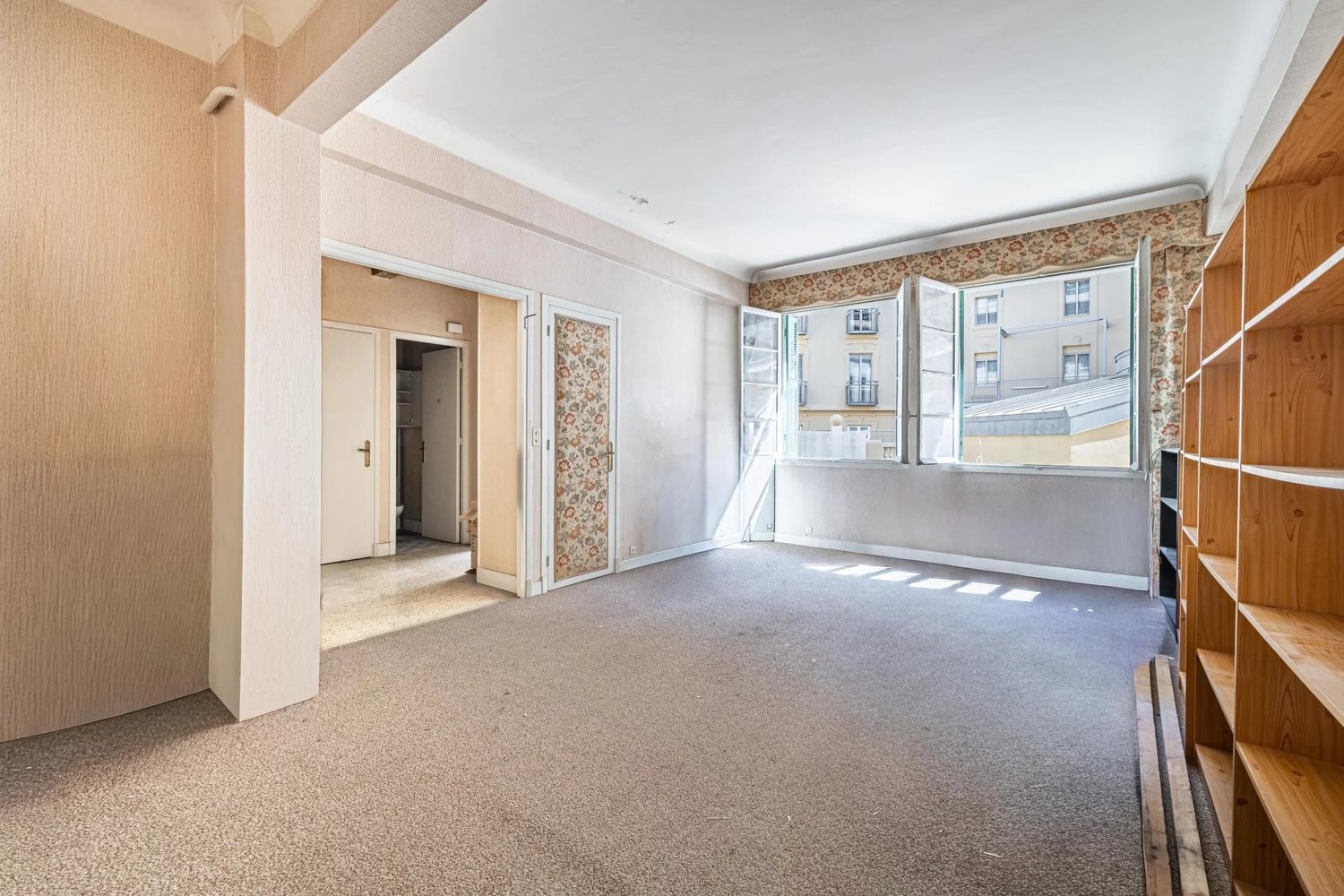 Property photo in Carre d'Argent
