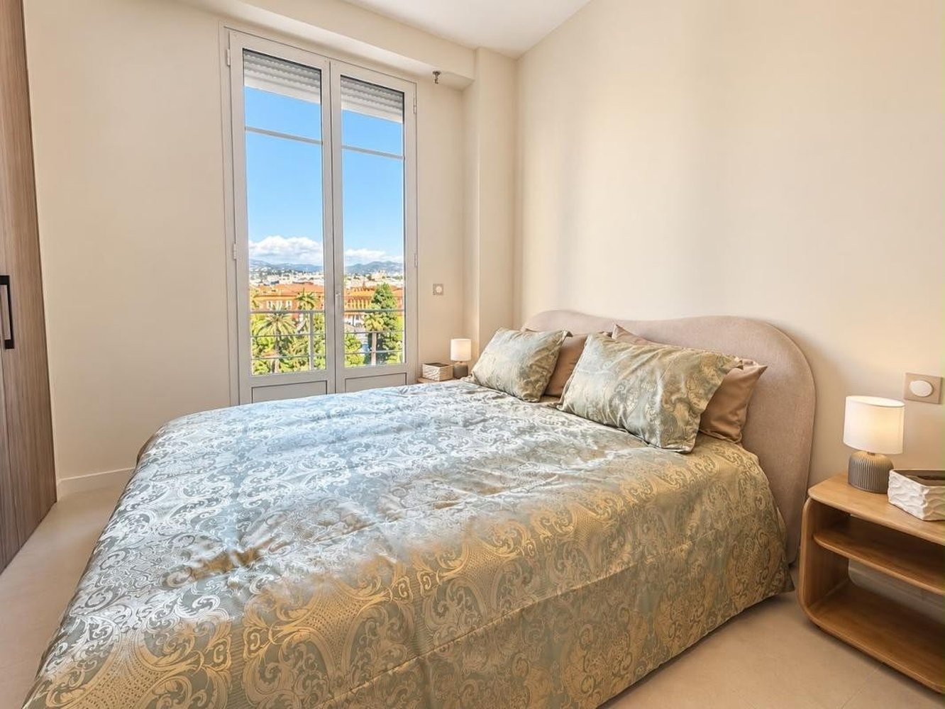 Property photo in Carre d'Argent