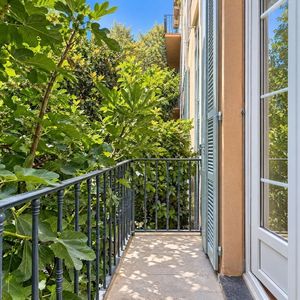 Property in Carre d'Argent