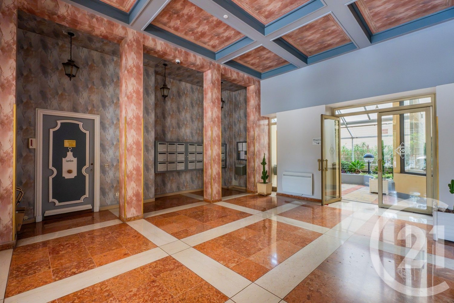 Property photo in Carre d'Argent