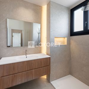 Property in Carre d'Argent