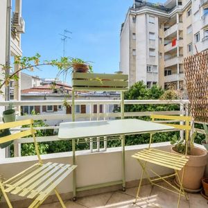 Property in Carre d'Or