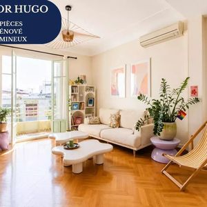 Property in Carre d'Or