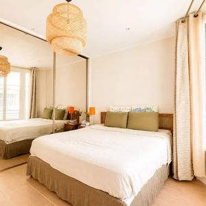 Property in Carre d'Or