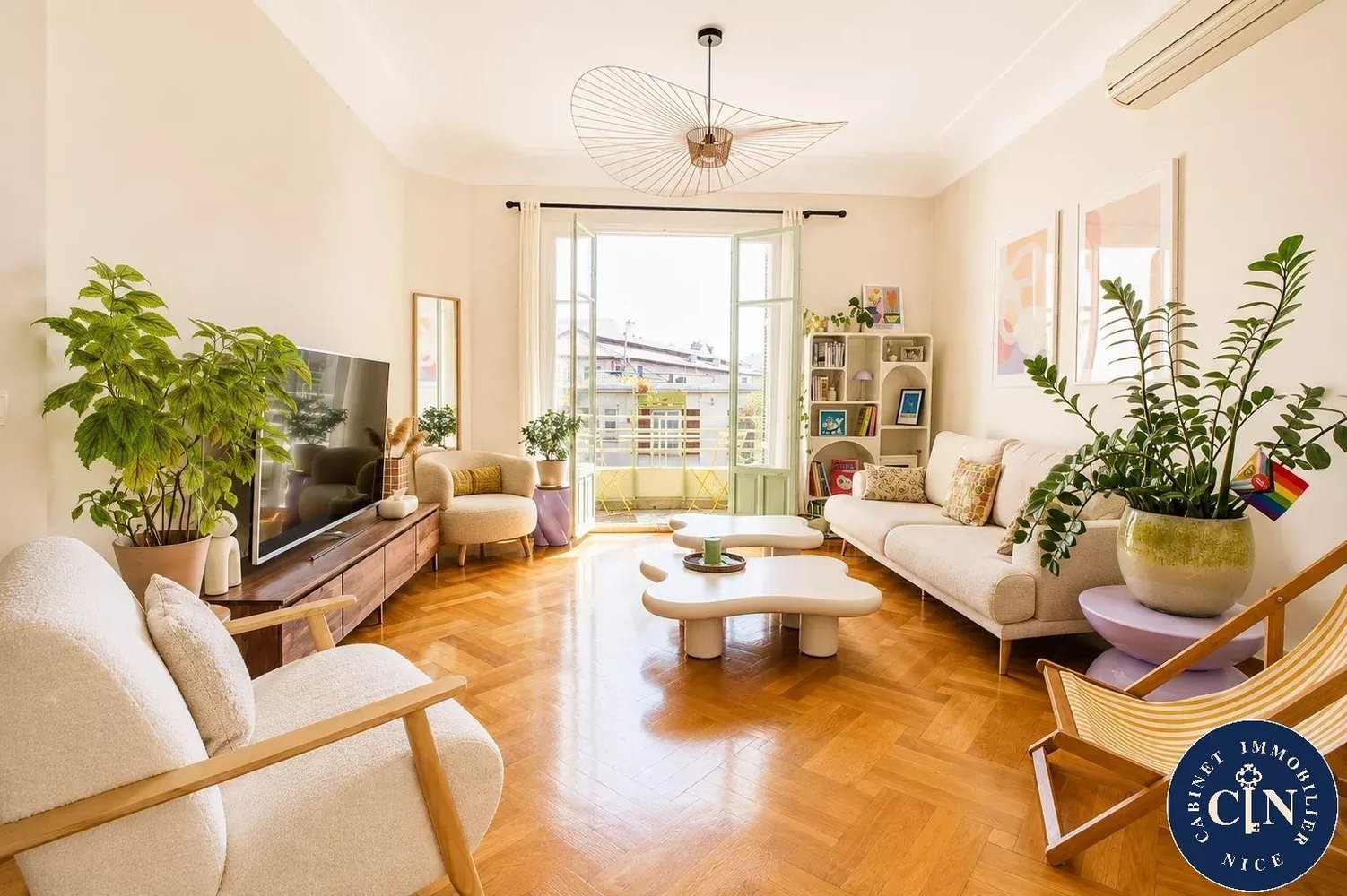 Property photo in Carre d'Or
