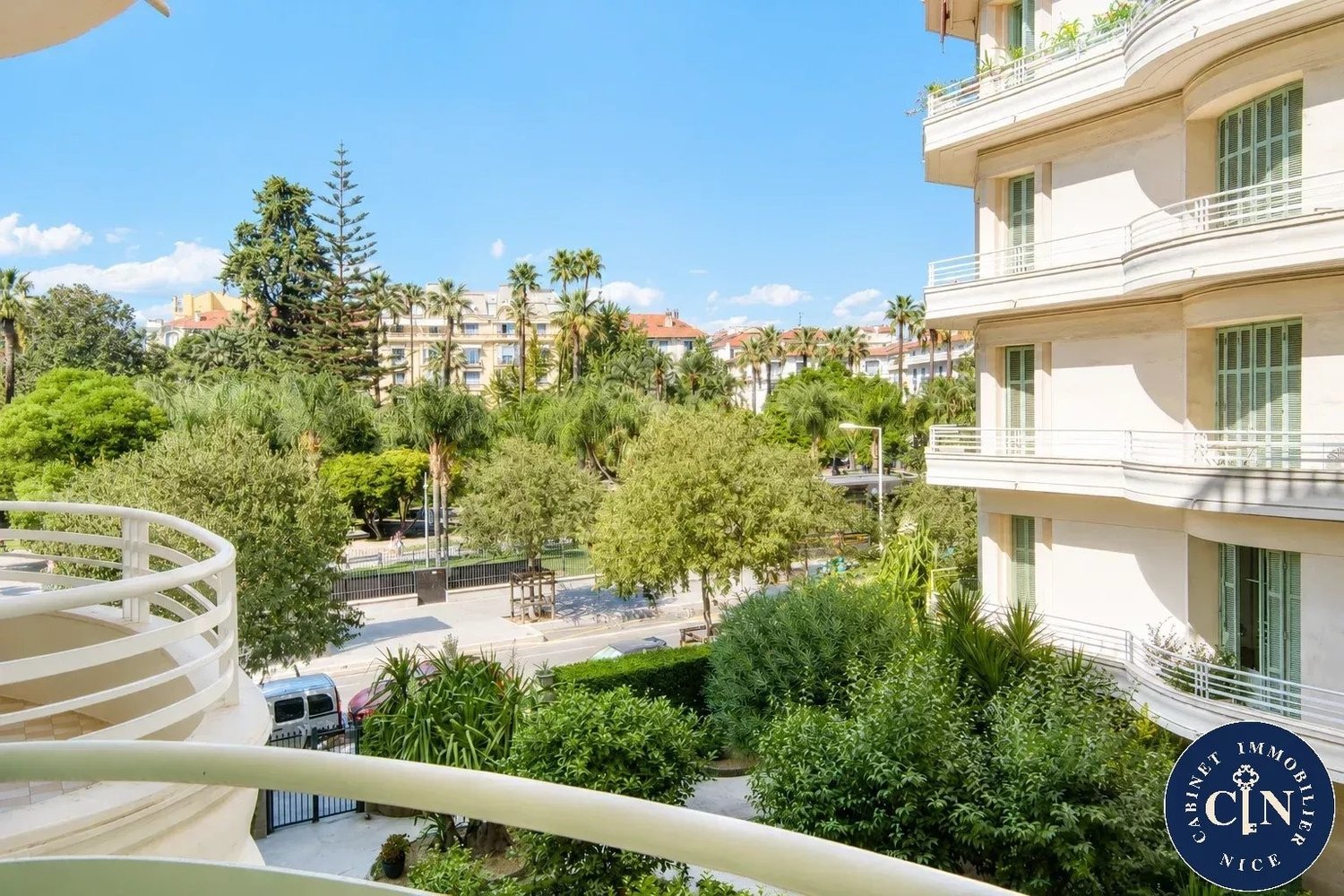 Property photo in Carre d'Or