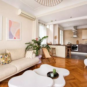 Property in Carre d'Or