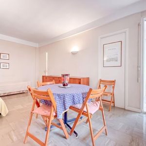 Property in Carre d'Or