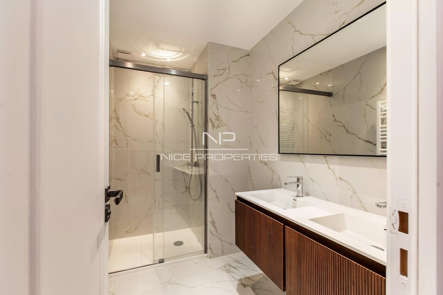 Property photo in Carre d'Or