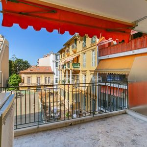 Property in Carre d'Or