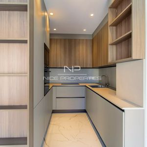 Property in Carre d'Or