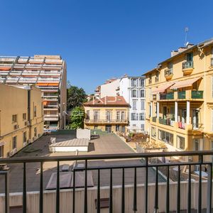 Property in Carre d'Or