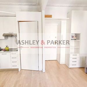 Property in Carre d'Or