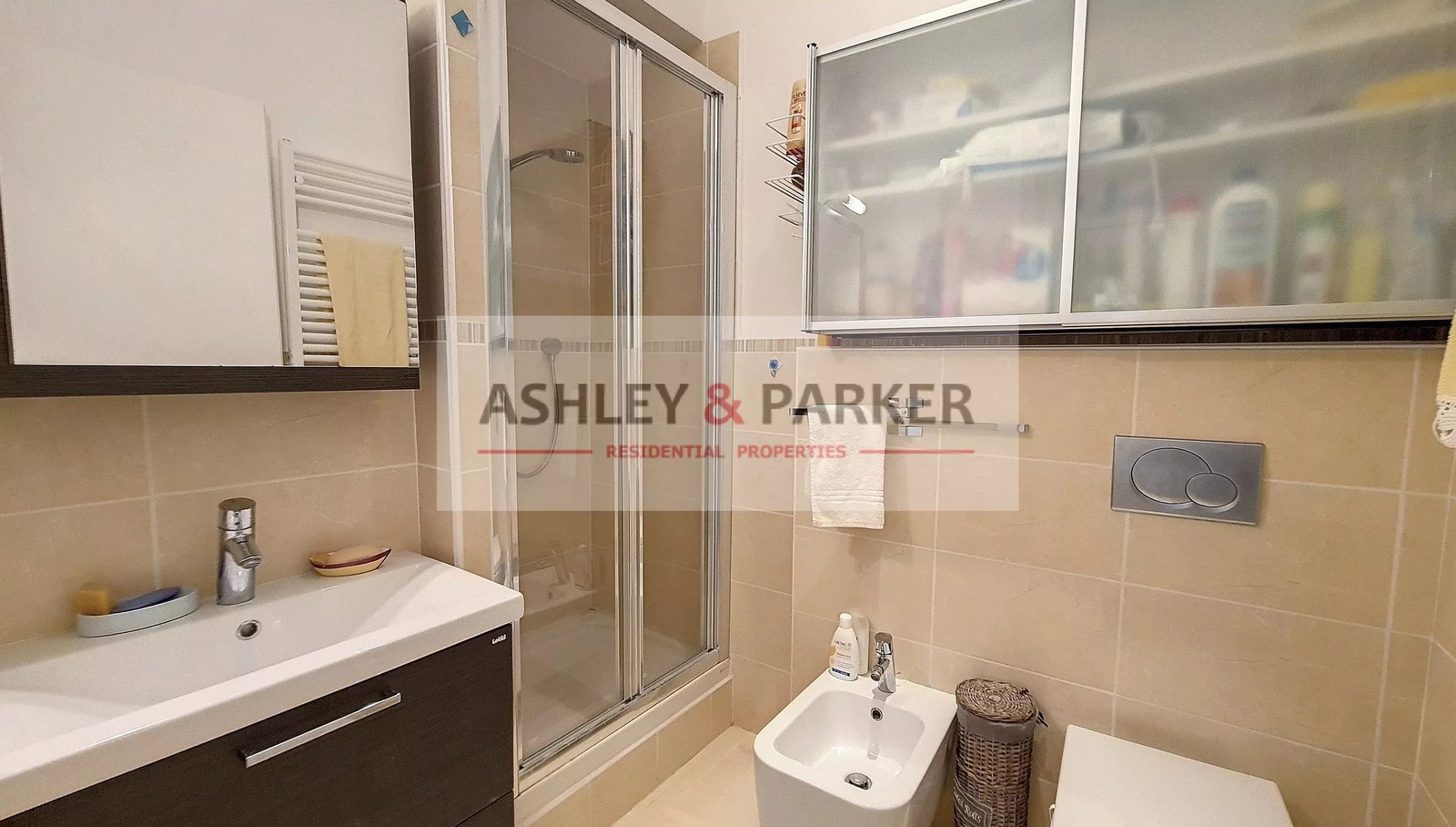 Property photo in Carre d'Or