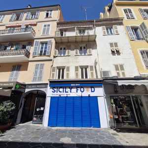 Property in Carre d'Or