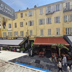 Property in Carre d'Or