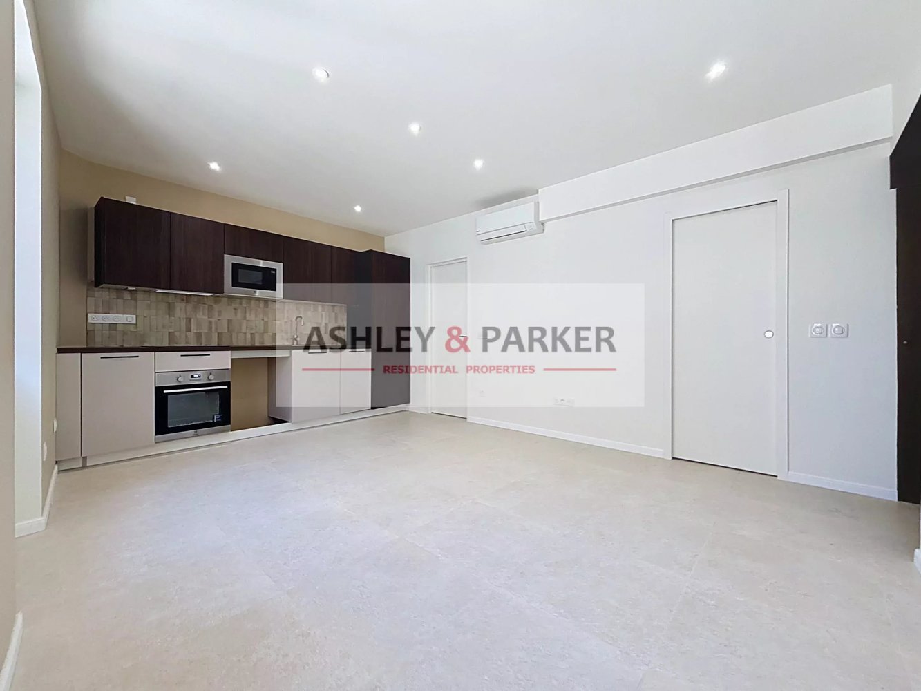 Property photo in Carre d'Or
