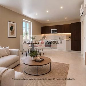 Property in Carre d'Or