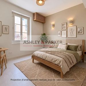 Property in Carre d'Or