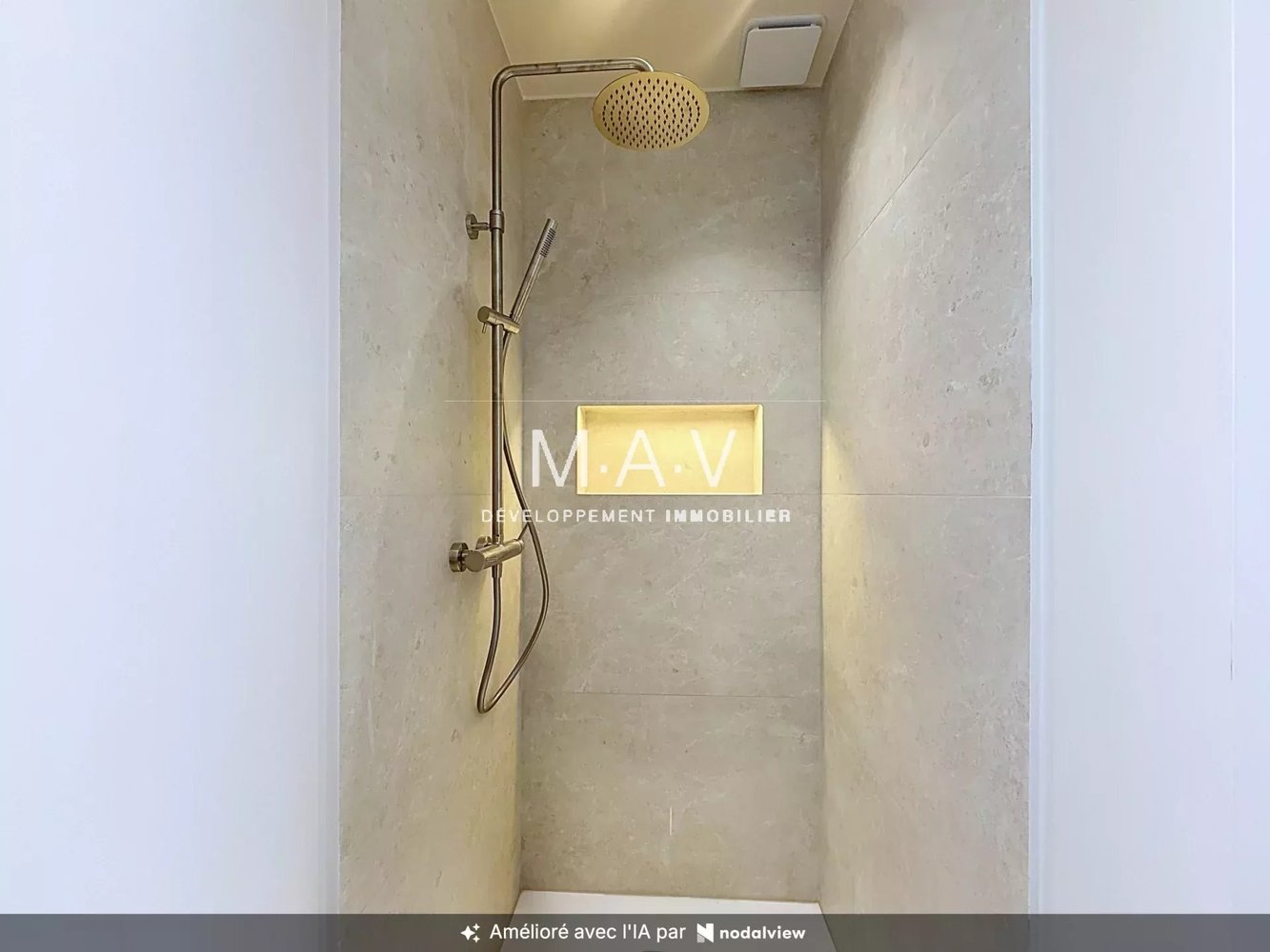 Property photo in Carre d'Or