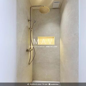 Property in Carre d'Or