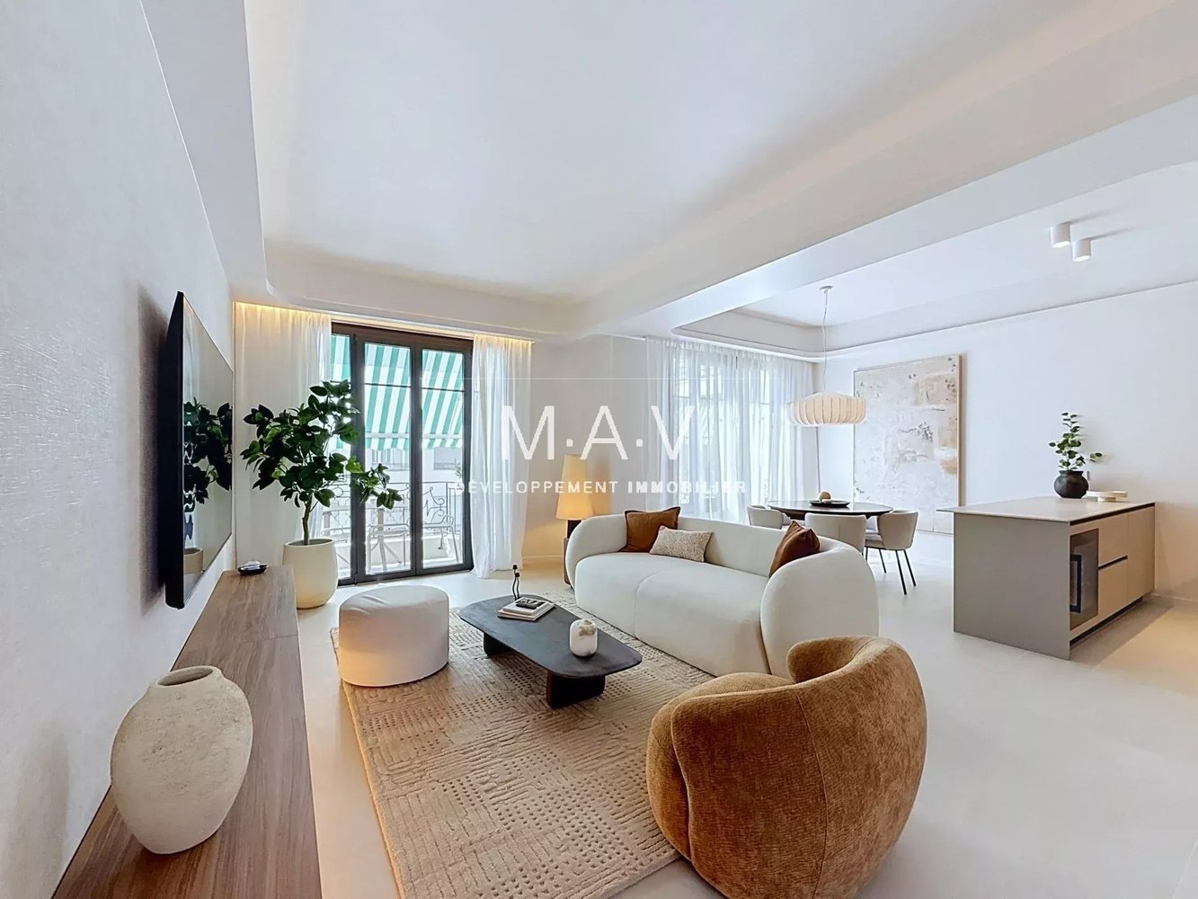 Property photo in Carre d'Or