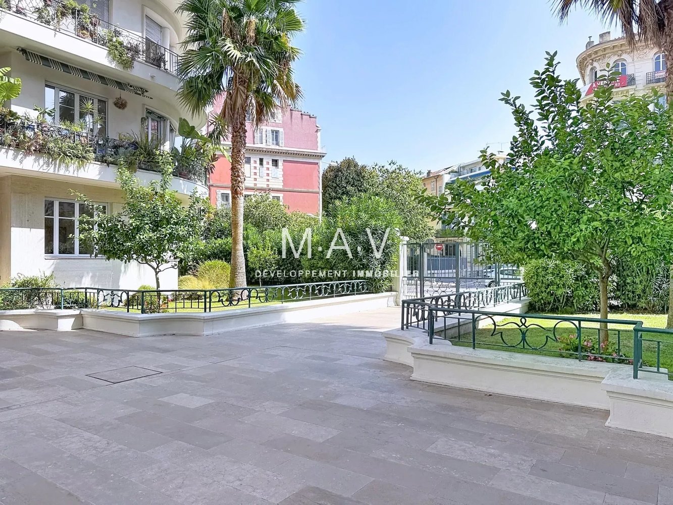 Property photo in Carre d'Or