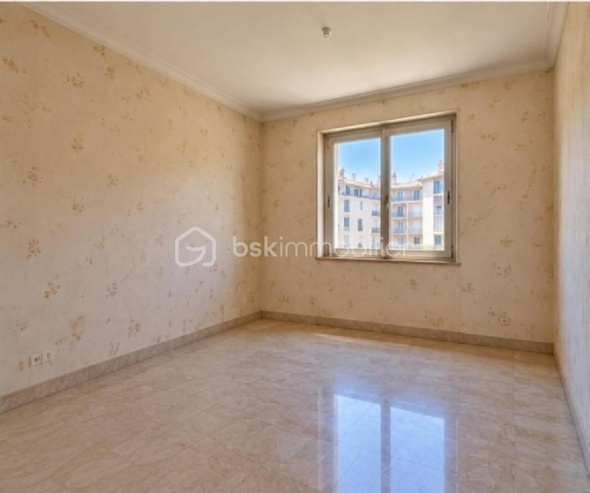 Property photo in Carre d'Or