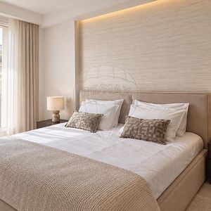 Property in Carre d'Or