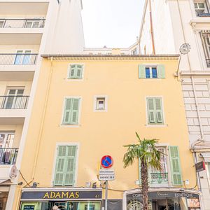 Property in Carre d'Or