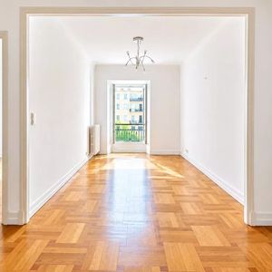 Property in Carre d'Or
