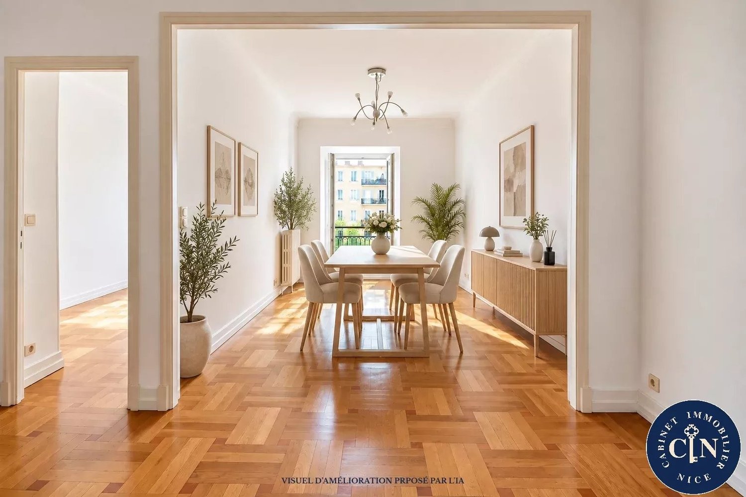 Property photo in Carre d'Or