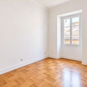 Property in Carre d'Or